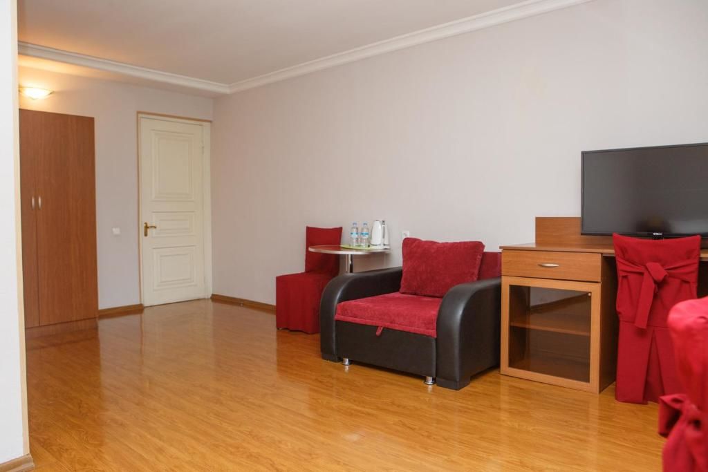 Отель Hotel Nata Тбилиси-51