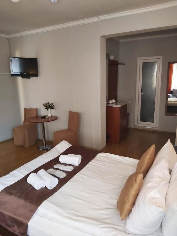 Отель Hotel Nata Тбилиси-63