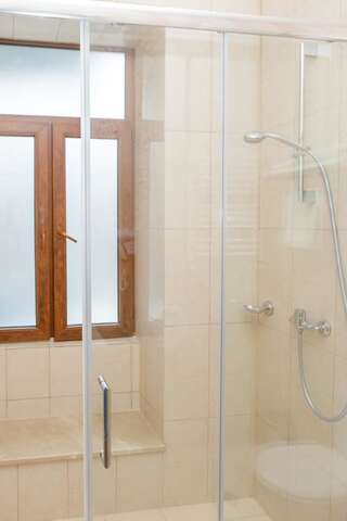 Отель Hotel Nata Тбилиси Стандартный двухместный люкс с 1 кроватью-7